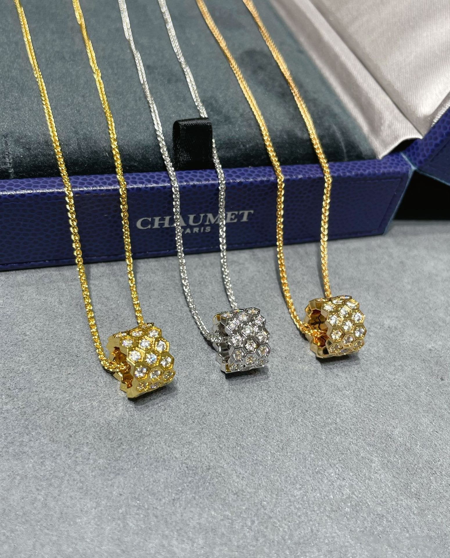 CHAUMET BEE LOVE DIAMOND PAVED 3 ROW NECKLACE
