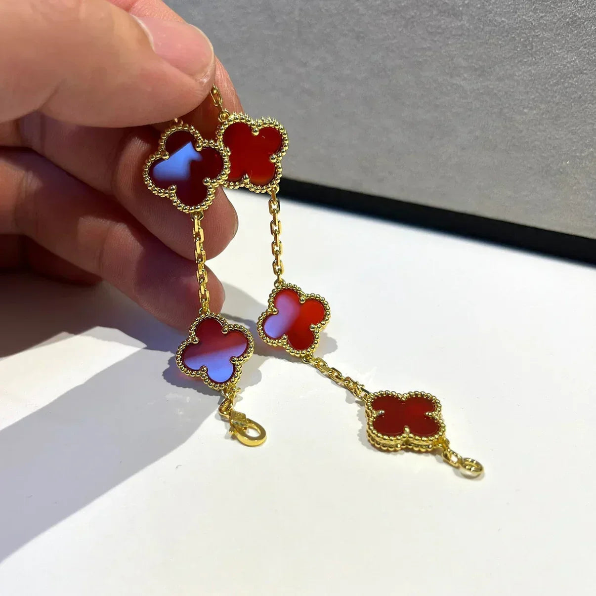 VCA CLOVER 5 MOTIF RED CORNELIAN BRACELET COLLECTION